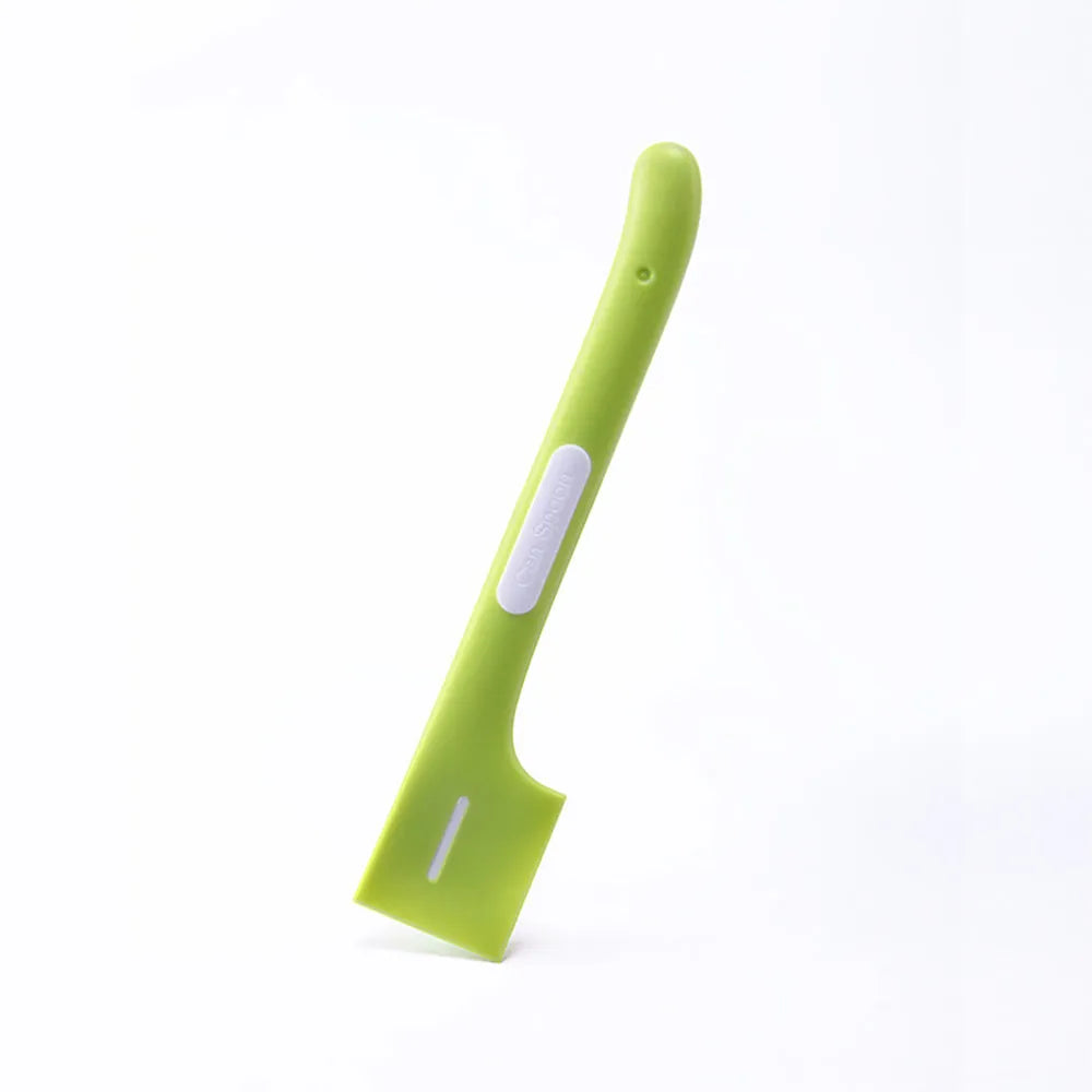 Long-handled pet feeding spoon for dog and cat wet food with angle scraping edge