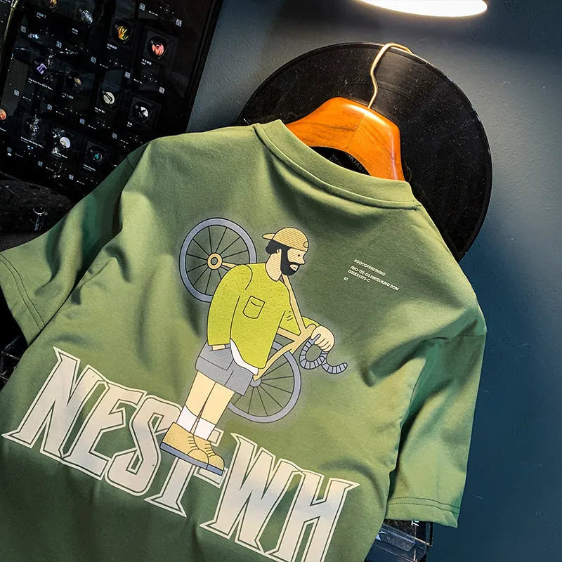Green men's loose fit T-shirt with printed design on front, short sleeves