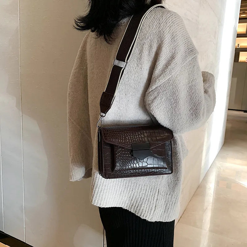 Vintage crossbody bag in PU fabric, dimensions 20cm by 14cm by 7cm, shown in available colours.