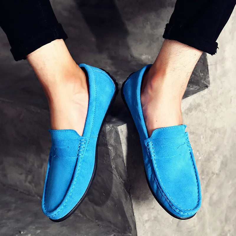 Men's suede leather casual shoes in British plus sizes with flat rubber sole