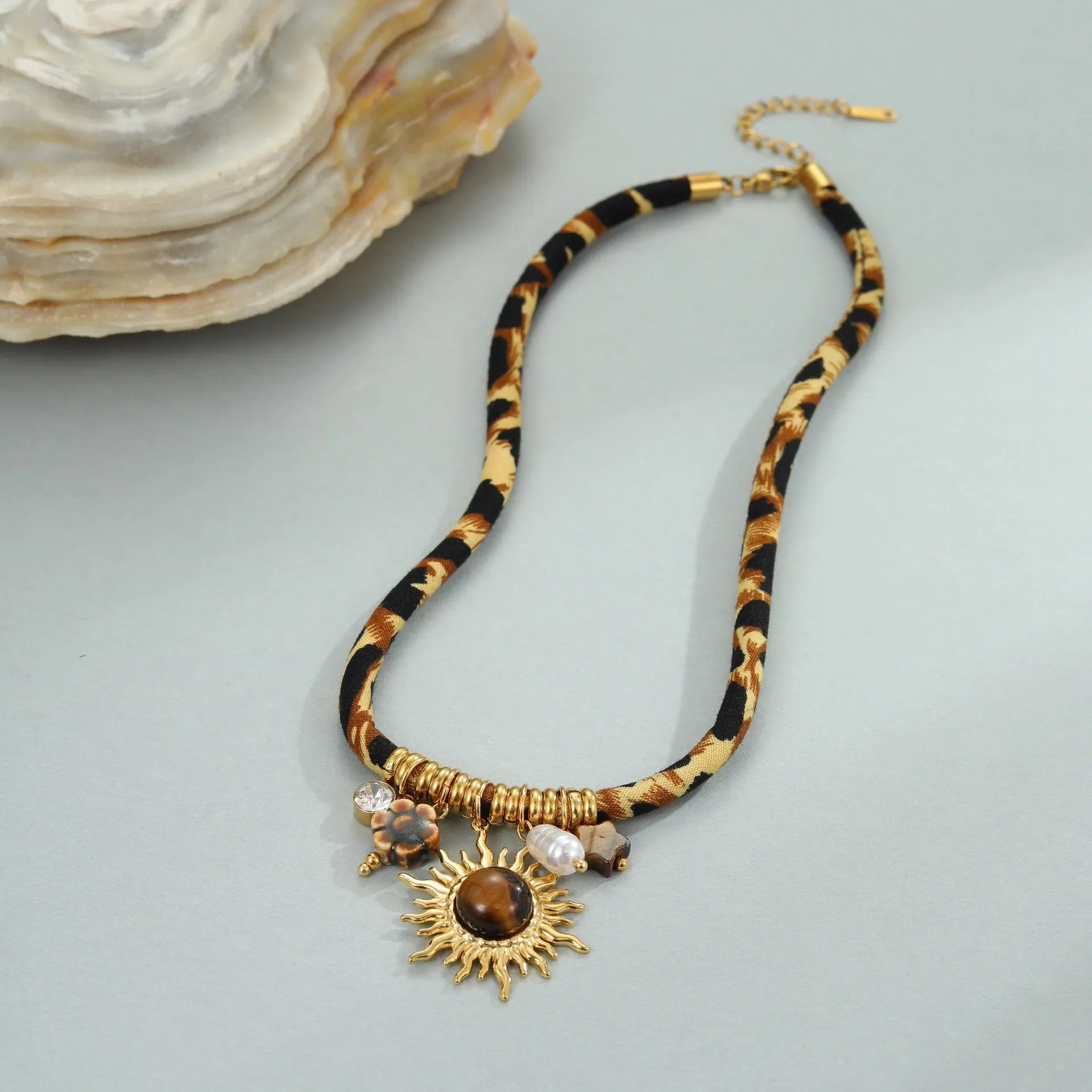 Leopard series stainless steel necklace for women with geometric pendant on adjustable 41-50cm chain