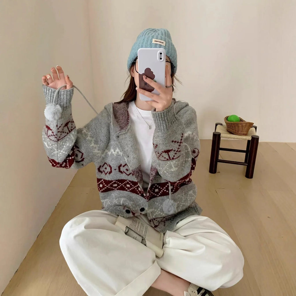 Women's geometric pattern brocade acrylic sweater coat in loose fit free size