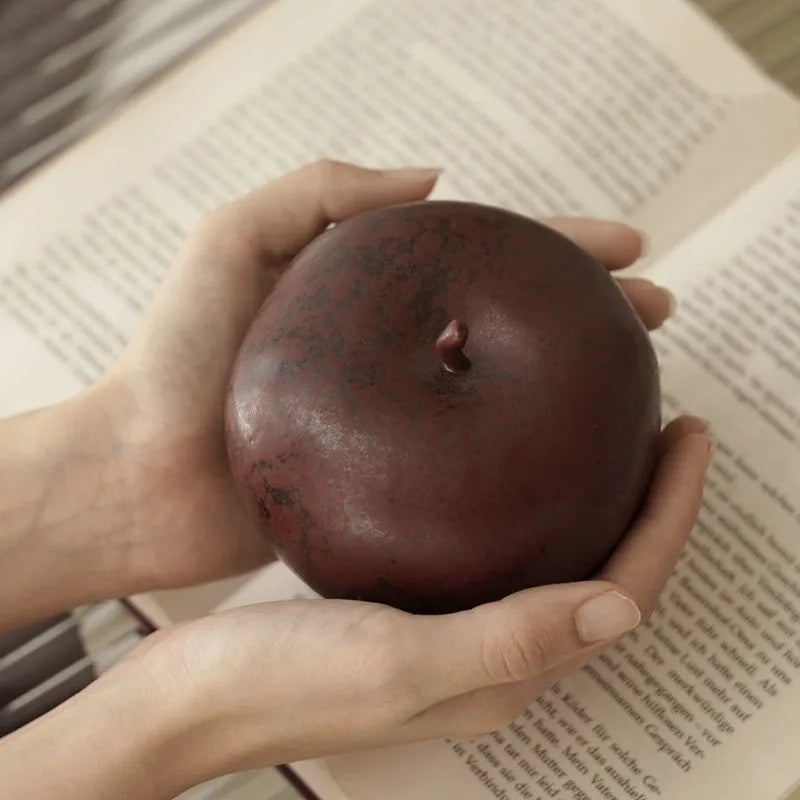Retro Chinese ceramic simulation apple ornament for desktop decoration