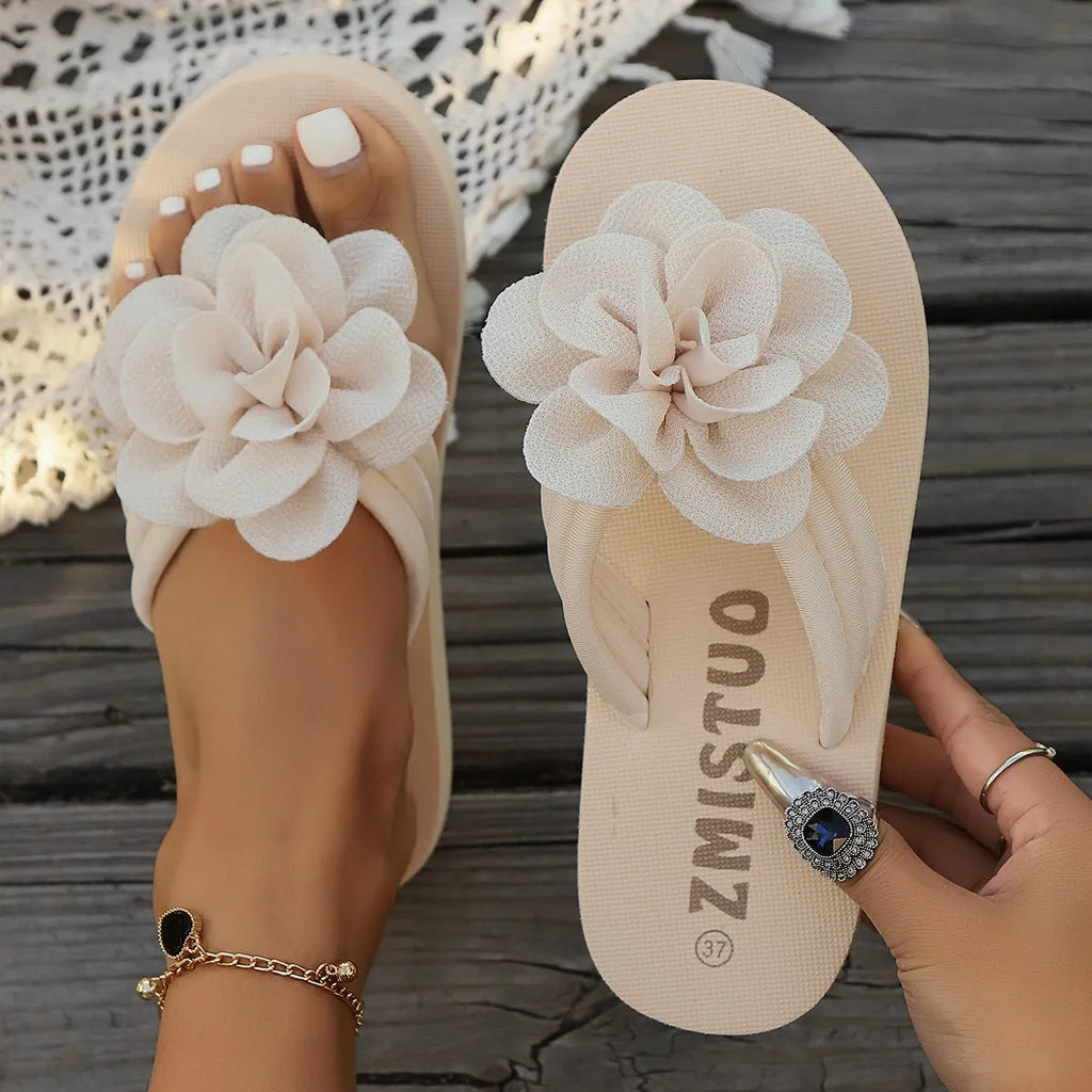 Women's plus size PU slippers in beige, green, and rose red colours showing flip flop design