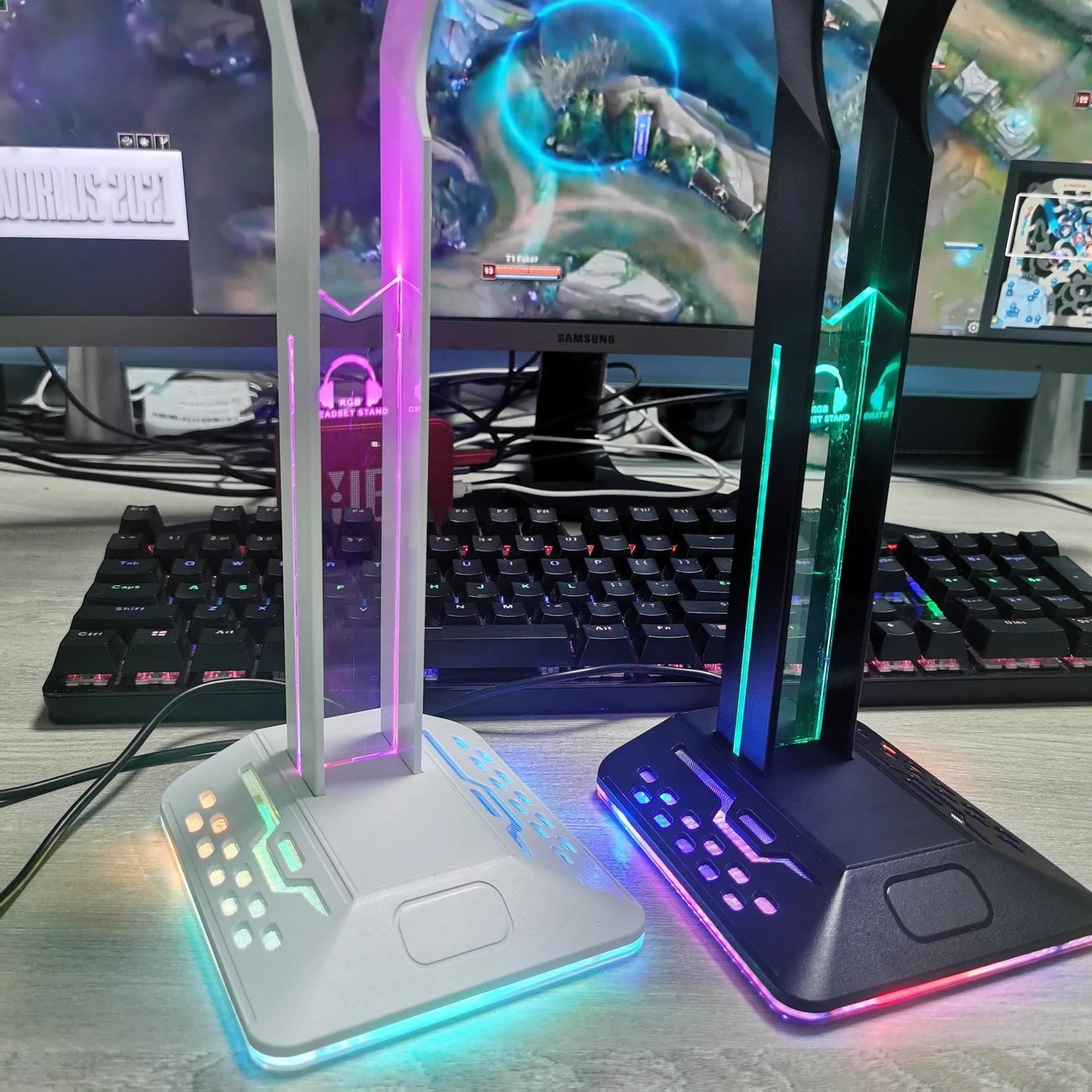 Acrylic headphone display stand with RGB lighting bracket and dual USB ports