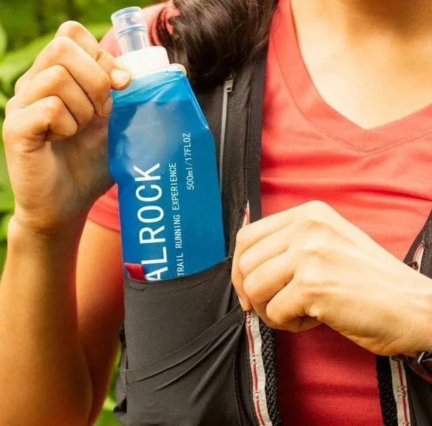 Plastic portable straw with suction tube for mountain climbing and biking hydration
