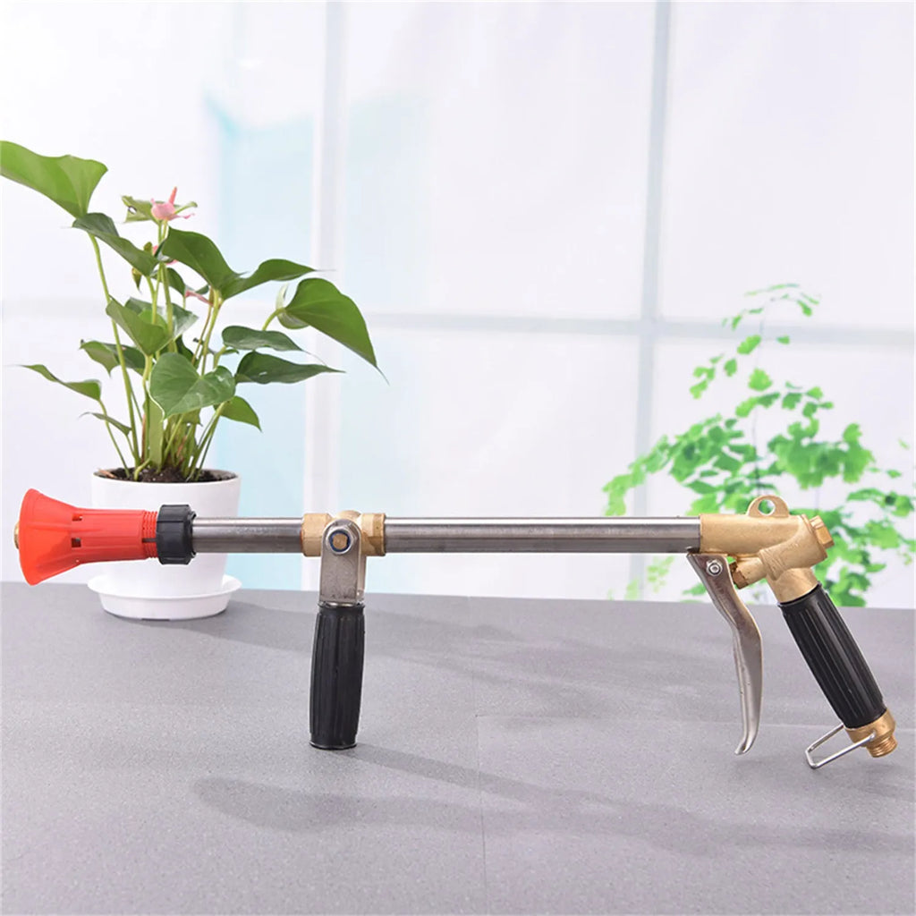 Submachine gun style agricultural spray gun for adjustable pesticide spraying