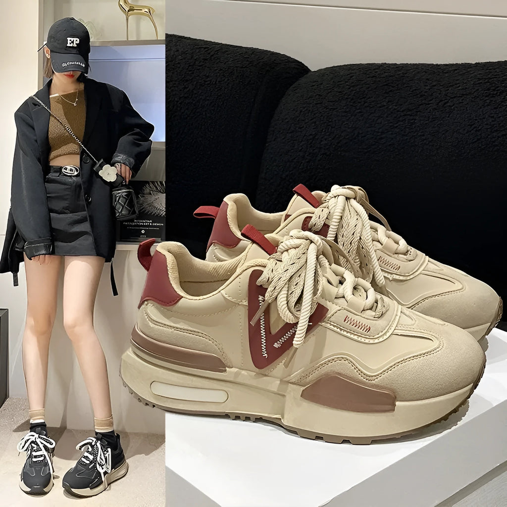 Women's retro platform sports shoes in black with artificial PU upper and rubber sole