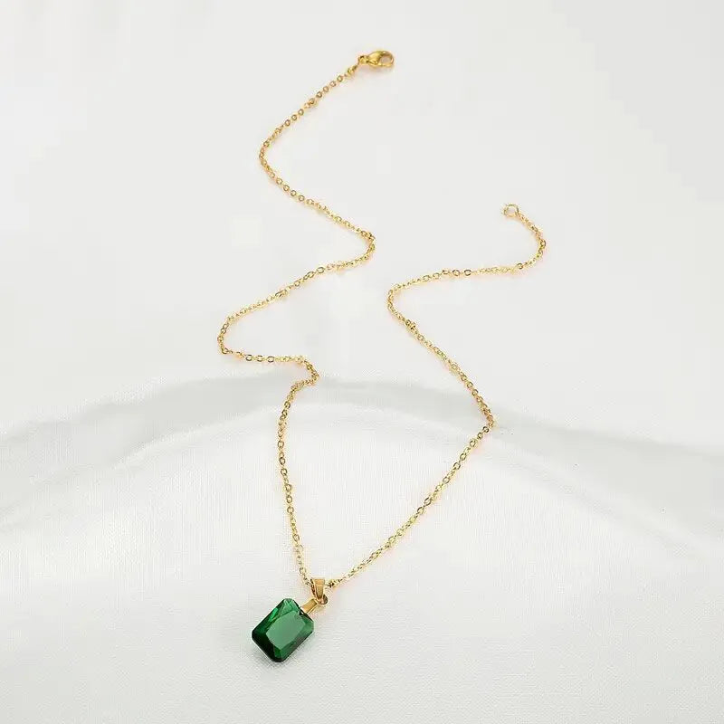 Retro geometric copper necklace with rectangular green pendant and O-ring chain