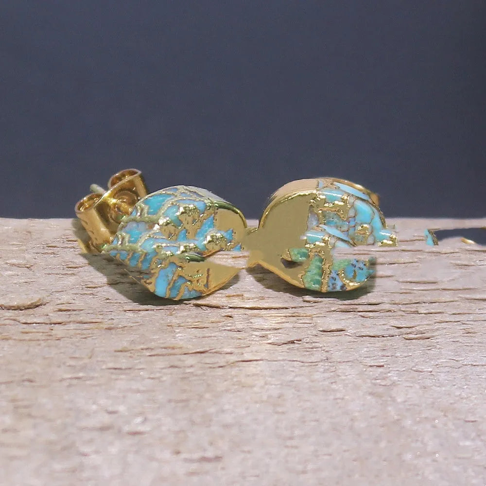 A pair of simple stud earrings with irregularly shaped natural stone beads in colour ER1031.
