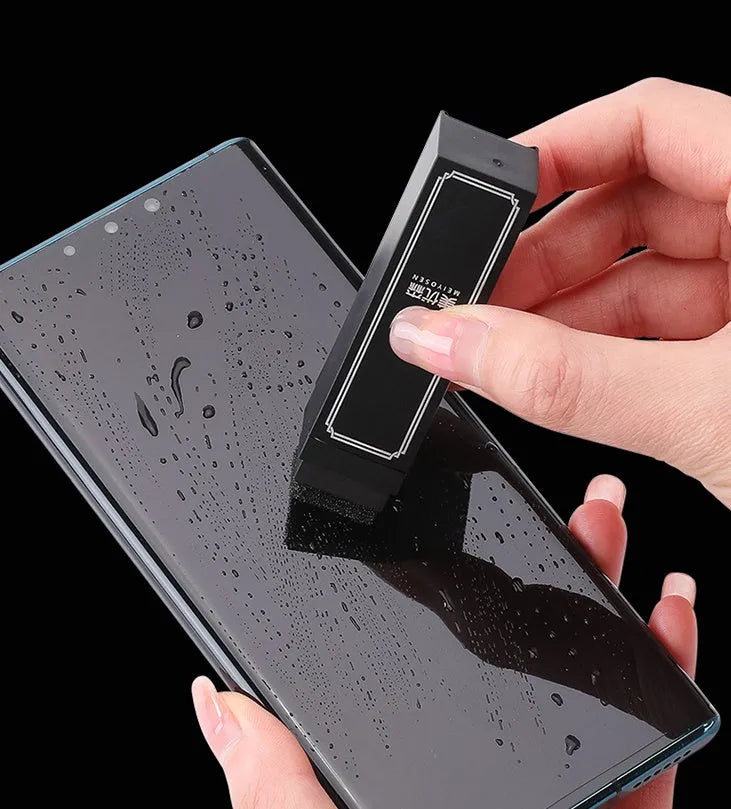 Pack of 40 disposable screen cleaner wipes for mobile phones and tablets