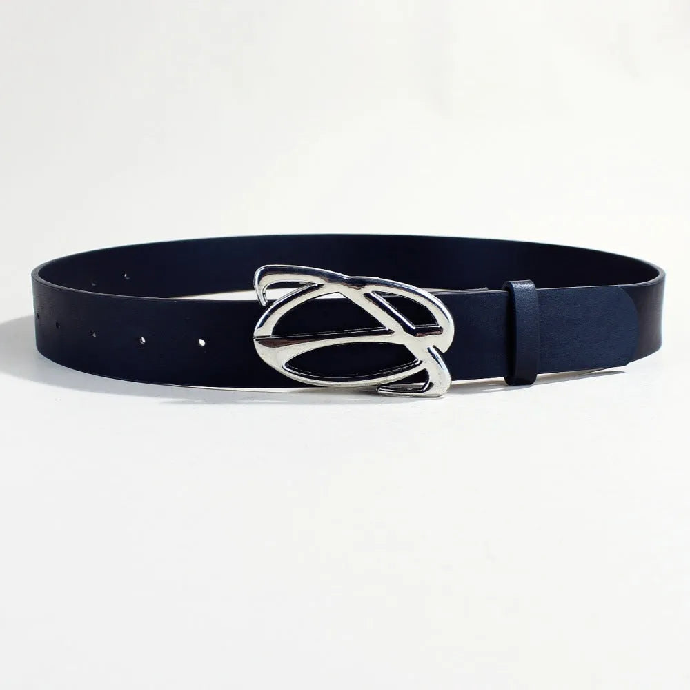 Casual silver buckle belt made of PU leather measuring 105cm long and 3.3cm wide