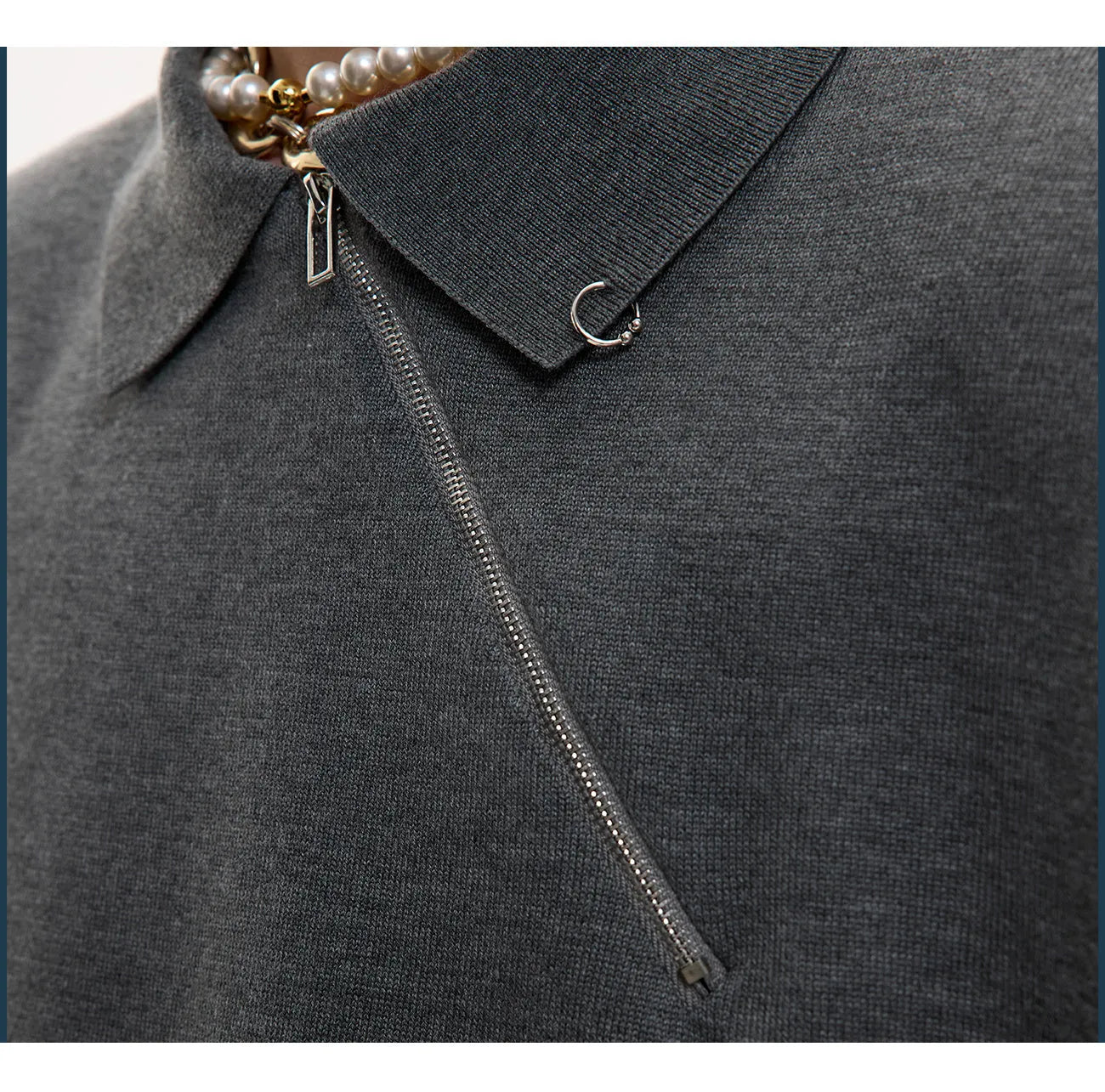 Men's black slim-fit knitted polo shirt with oblique zipper and lapel collar