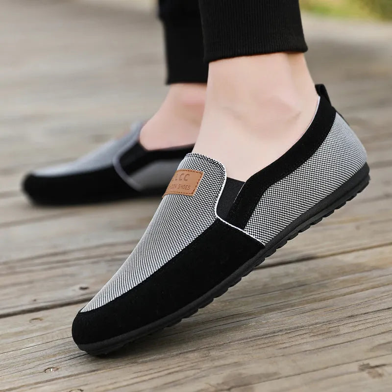 Men's grey and khaki canvas board shoes with round toe and rubber soles