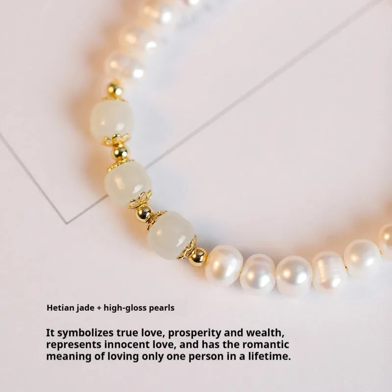 Natural freshwater pearl bracelet with diamond-shaped pearls in a Hetian jade colour.