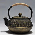 Cast iron Japanese style teapot with 0.9L capacity and decorative bronze black finishes