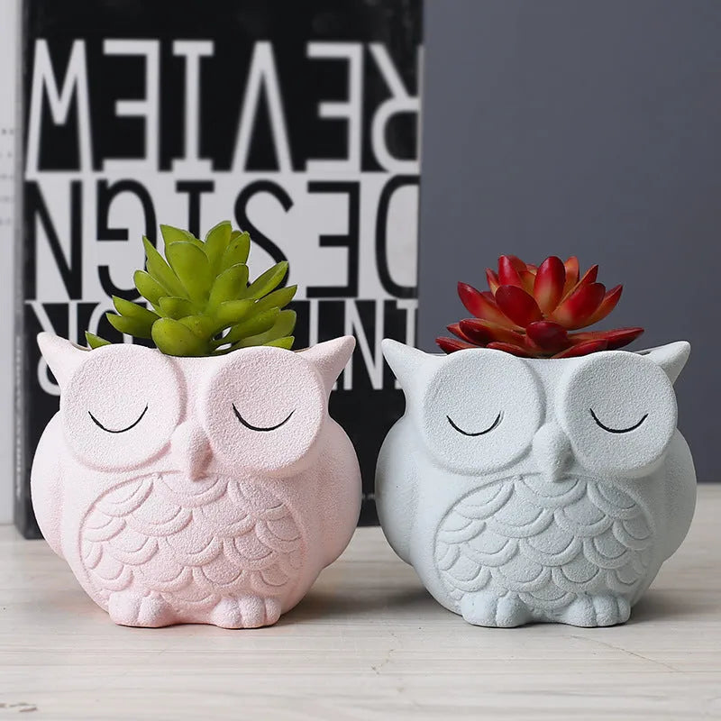 Handmade frosted ceramic flower pot with cartoon owl design for succulents.