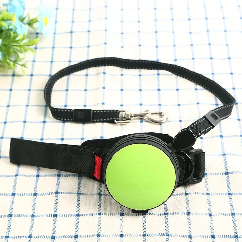 Automatic retractable dog leash with 3-metre nylon cord in multiple colour options