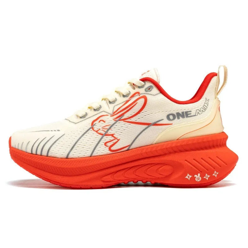 Low-top running shoes in multiple colours with PU mesh upper and rubber sole