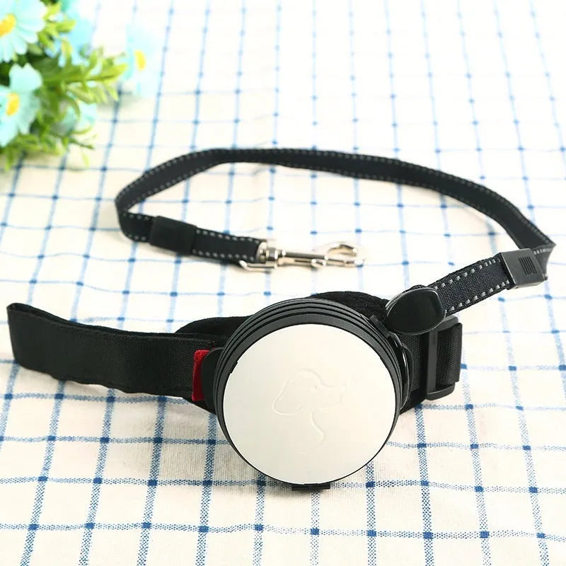 Automatic retractable dog leash with 3-metre nylon cord in multiple colour options