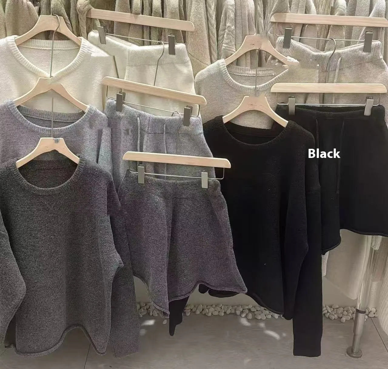 Women's loose-fitting knitted sweater and wide leg shorts two-piece set in neutral colour