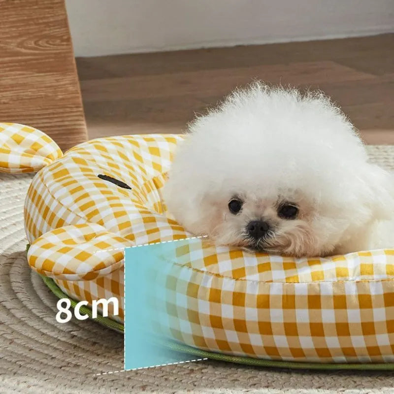 Green four-season pet cooling mat for dogs and cats with ice pad feature