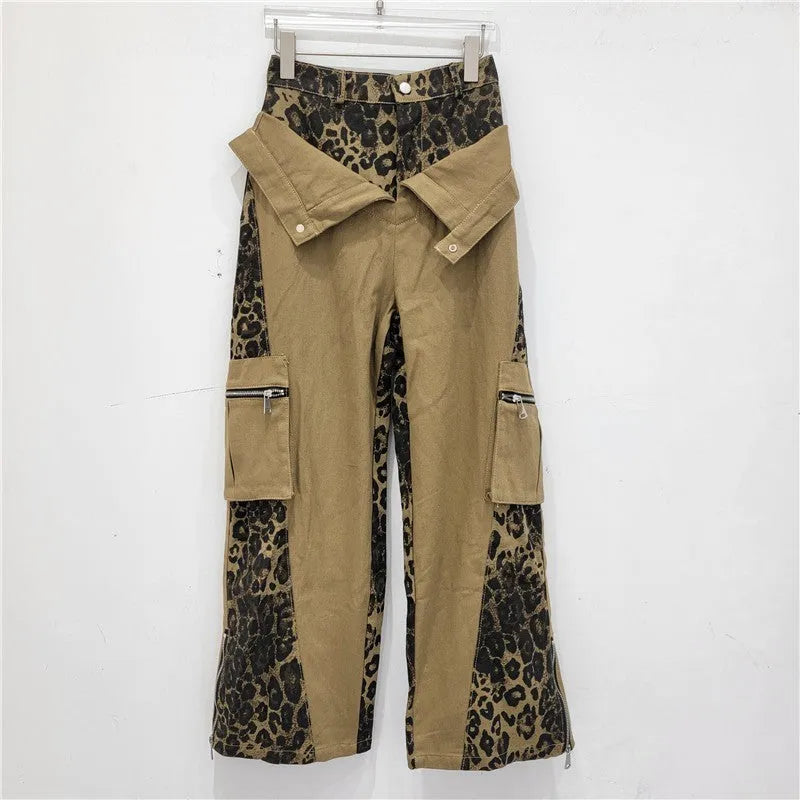 Retro high waist straight leg jeans in leopard print dark khaki with fake two-tone stitching detail