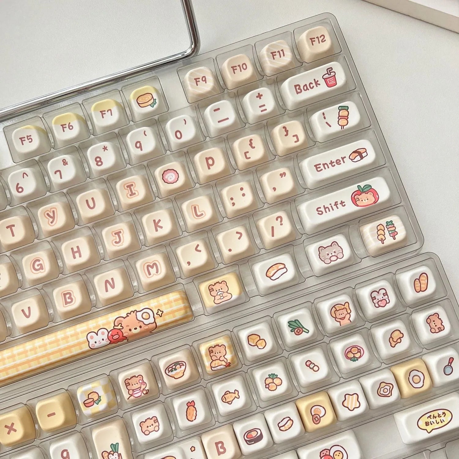 140 plastic PBT keycaps with Rabbit Bear Restaurant design in EOA height profile for mechanical keyboards.