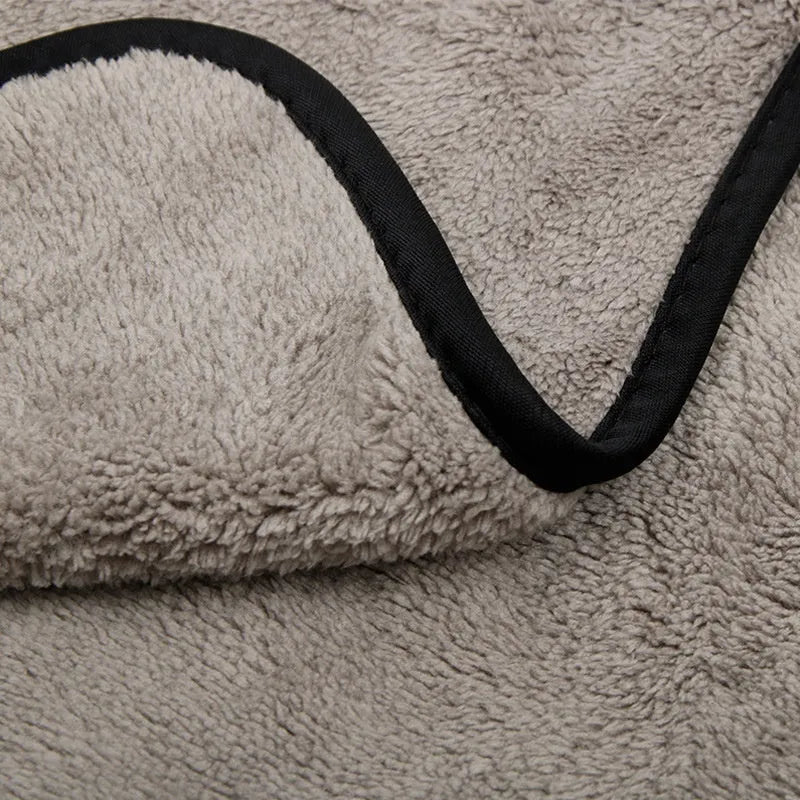 Microfiber car wash towel in 75x35cm size with 60x40cm and 100x40cm upgrade options