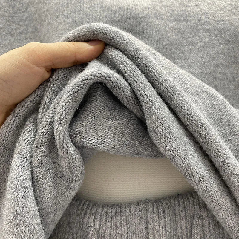 Women's loose-fitting knitted sweater and wide leg shorts two-piece set in neutral colour