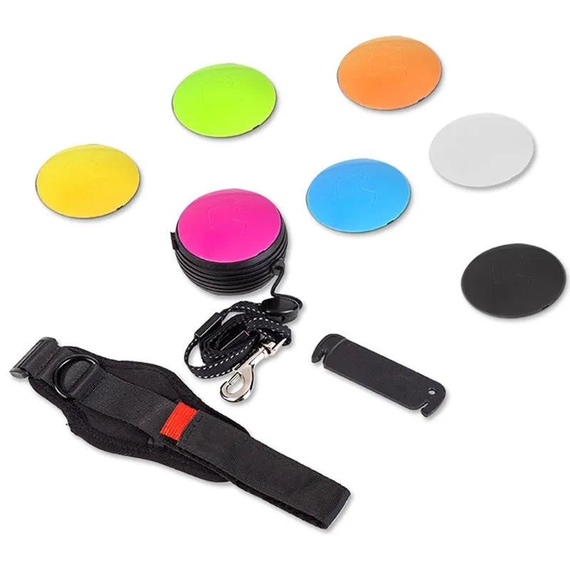 Automatic retractable dog leash with 3-metre nylon cord in multiple colour options