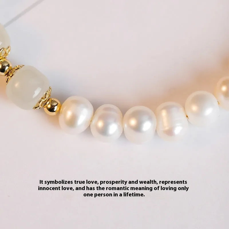 Natural freshwater pearl bracelet with diamond-shaped pearls in a Hetian jade colour.