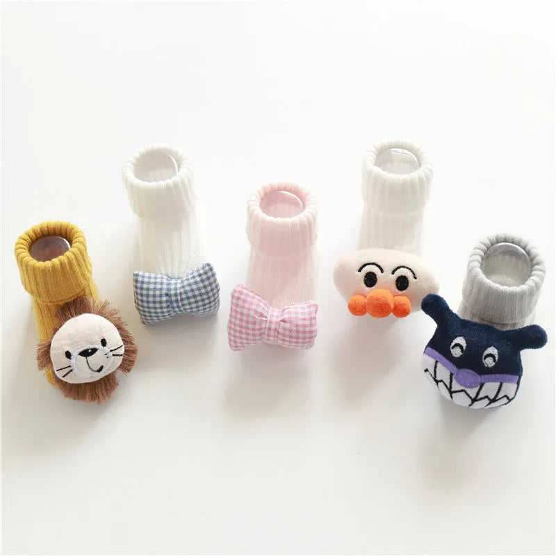 Cotton baby socks with non-slip soles in animal and bow patterns for infants 0-3 years