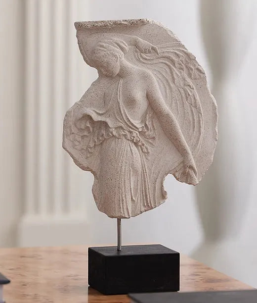 35cm tall wine goddess sculpture ornament in synthetic resin with European-style design