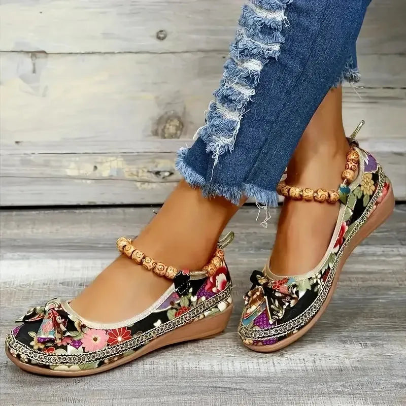 Women's plus size ethnic platform sandals with cloth upper and elastic band in black or red colours