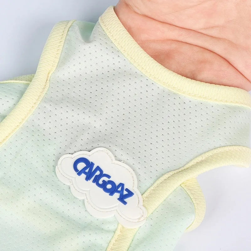 Lightweight cat vest in anti-lint polyester fabric for summer outdoor wear