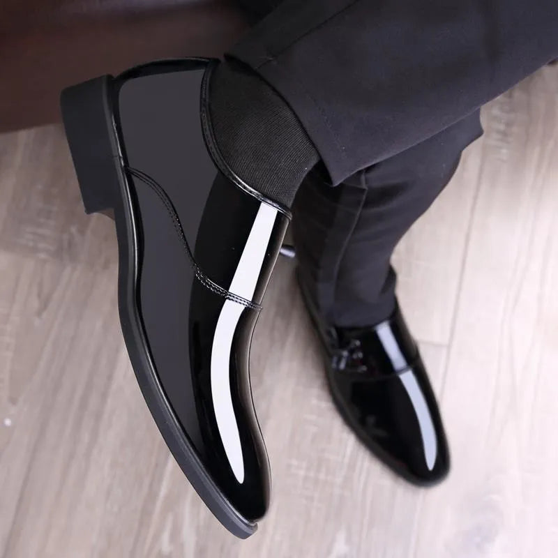 Men's black and brown formal lace-up shoes with round toe and square rubber sole.