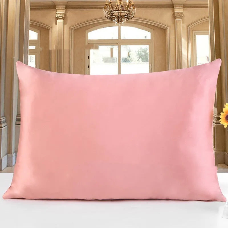 Double-sided 19 M silk pillowcase in a choice of 14 colours and three sizes.