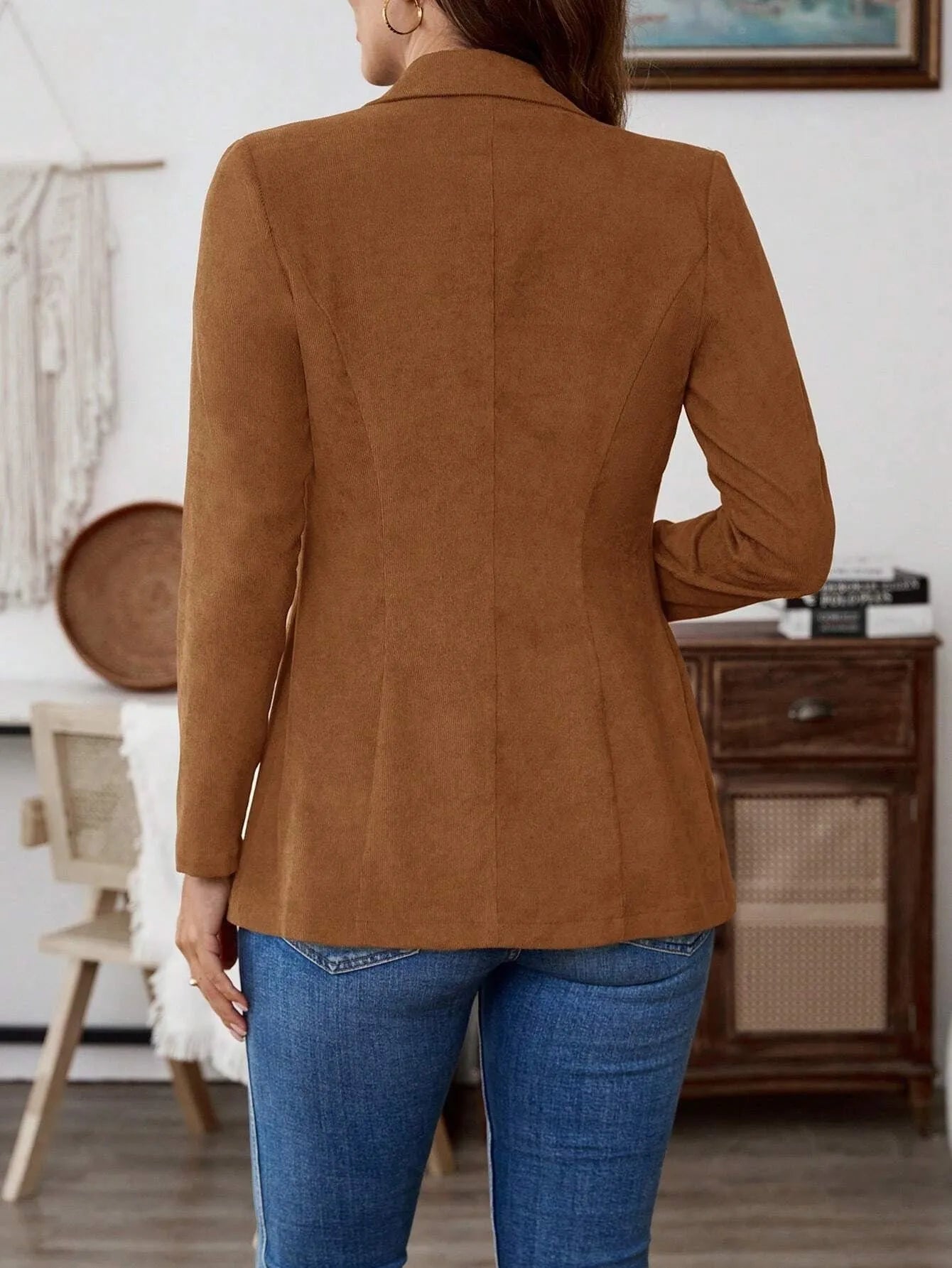 Brown lapel single-breasted leisure suit coat with long sleeves