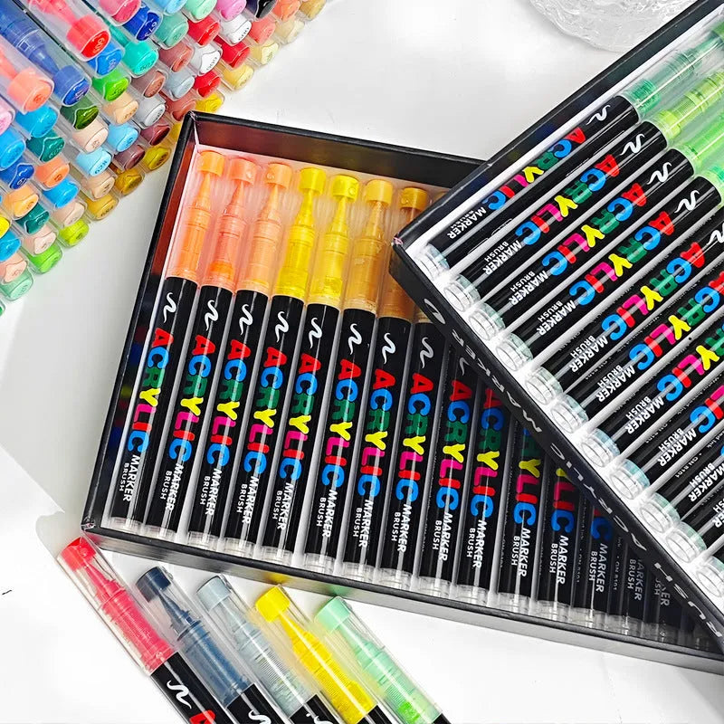 Set of acrylic marker pens with straight liquid design for painting and graffiti art