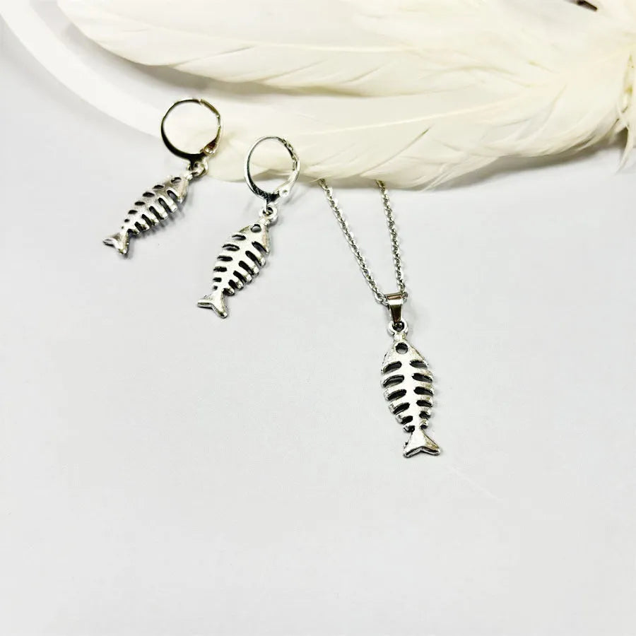 Silver retro fishbone pendant earrings set with adjustable necklace chain