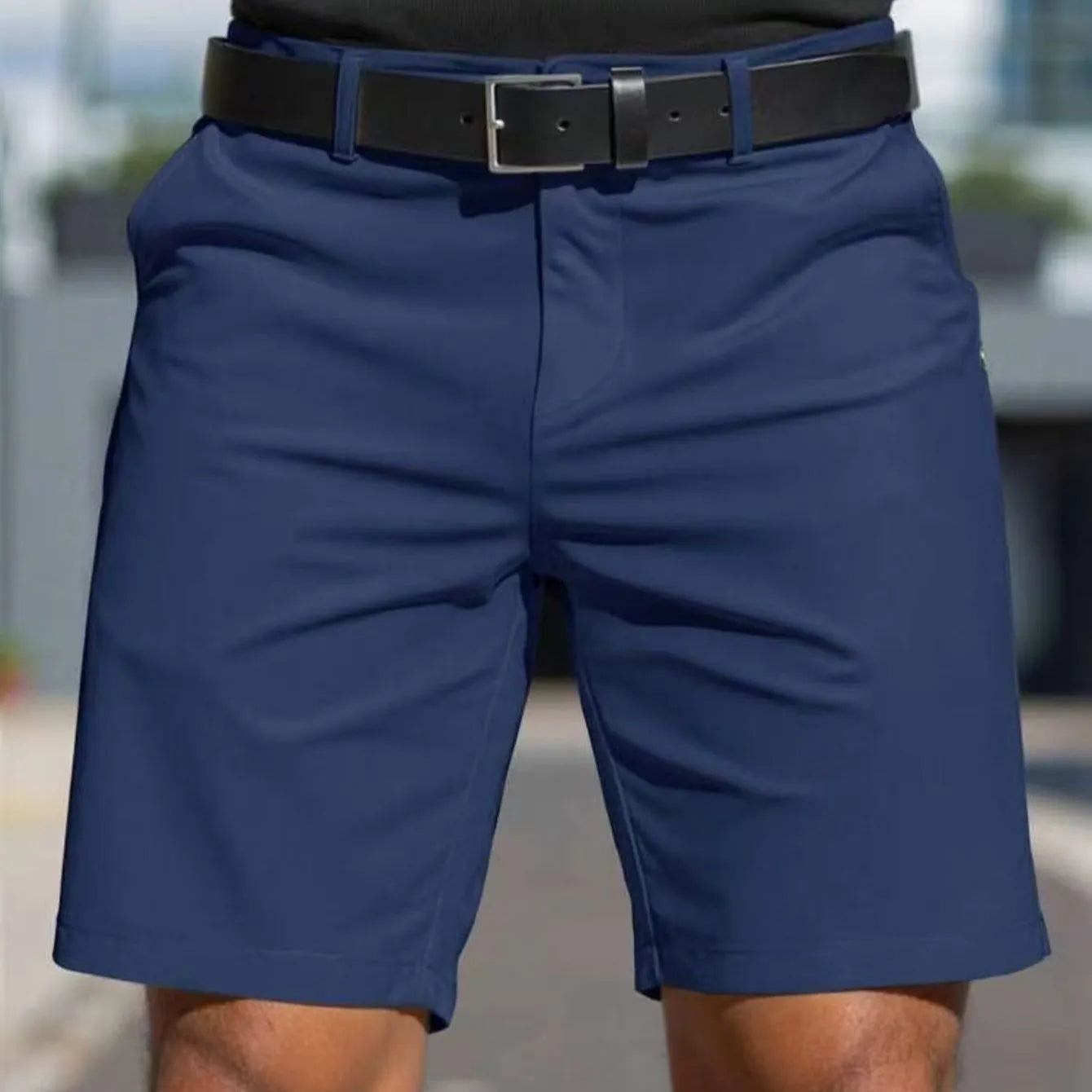 Men's straight leg fifth pants in solid colours with business casual design