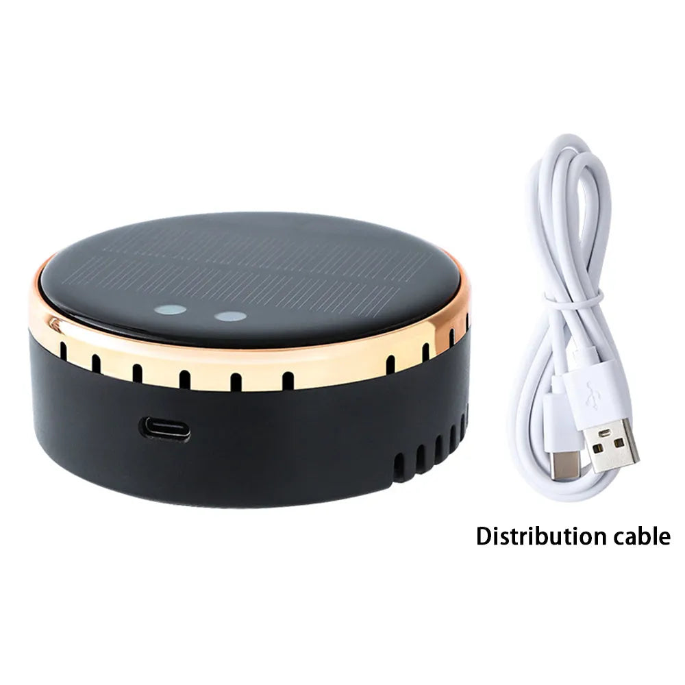 Solar-powered car air humidifier mounted at vehicle air conditioning outlet