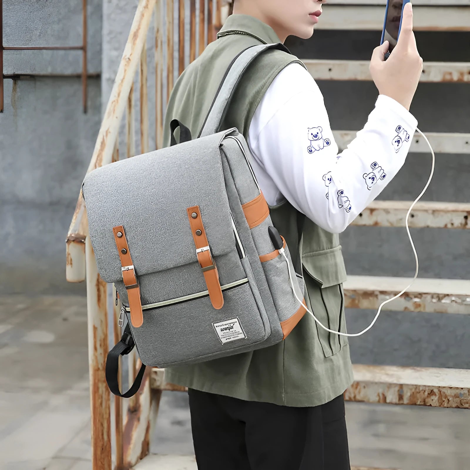 Three-piece business backpack in Oxford cloth with multiple compartments and curved shoulder straps