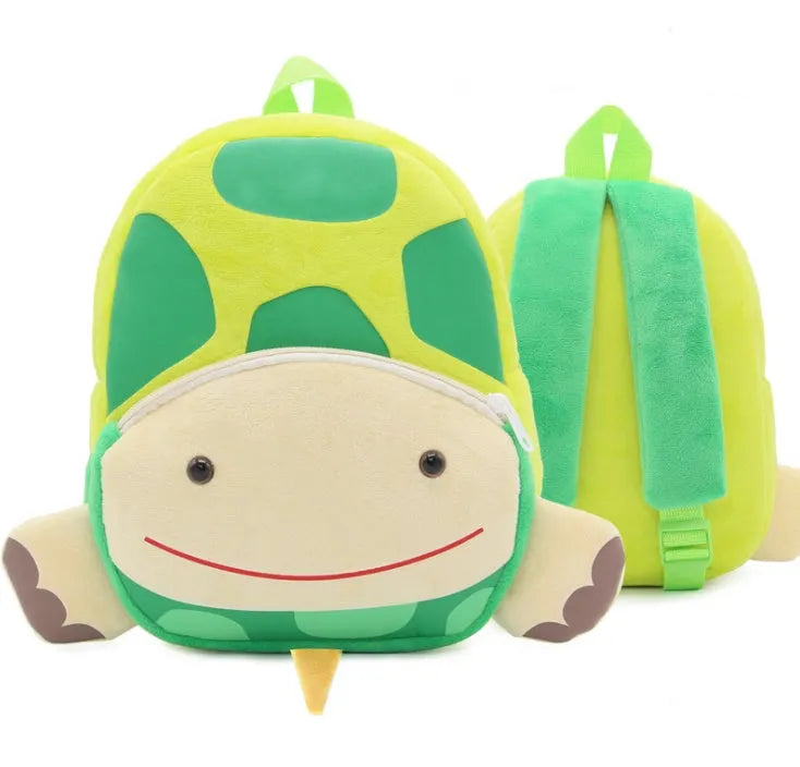 Children's plush backpack in animal design with dimensions 26cm high by 24cm wide