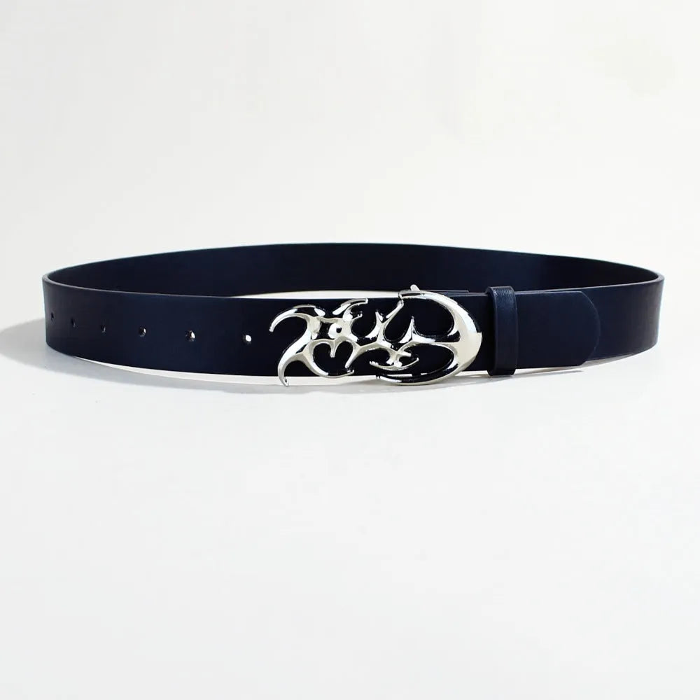 Casual silver buckle belt made of PU leather measuring 105cm long and 3.3cm wide