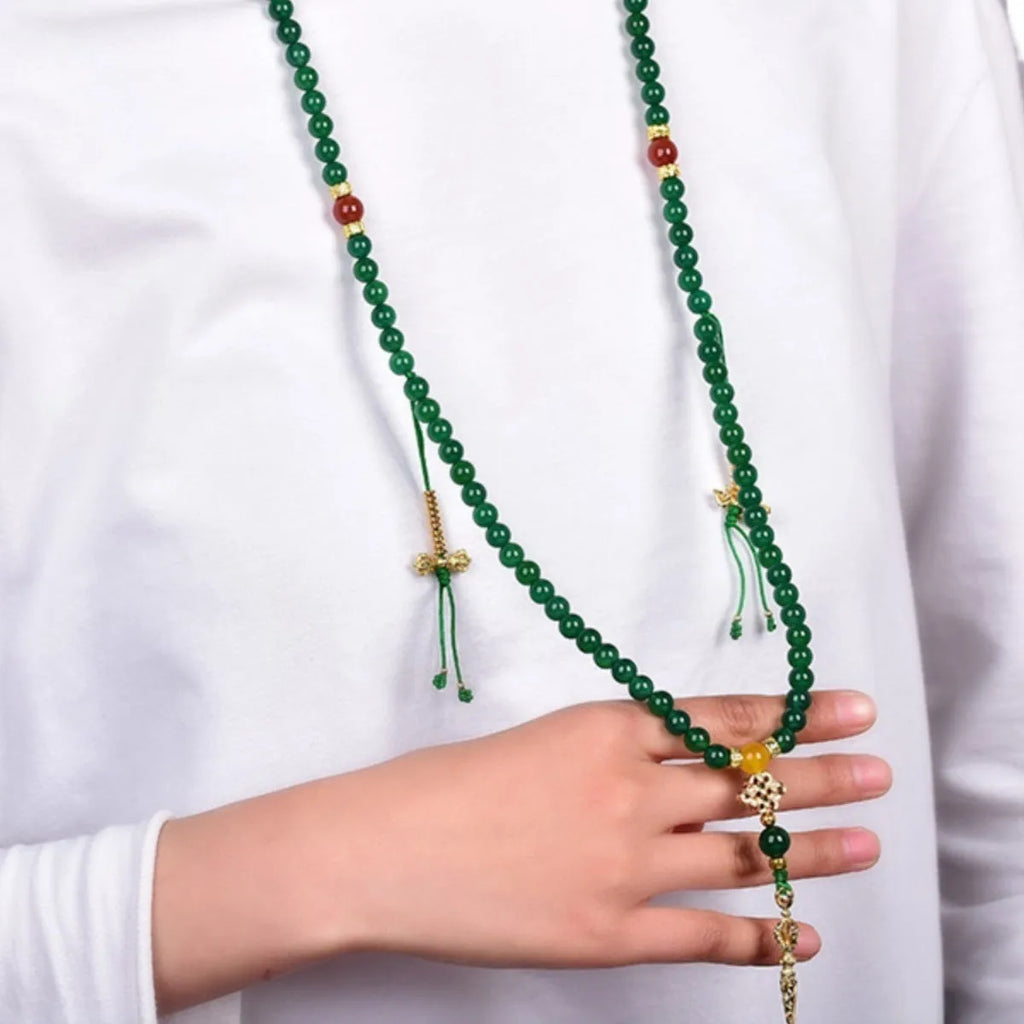 Brazil natural green agate multi-circle bracelet showing stone beads and manual processing detail
