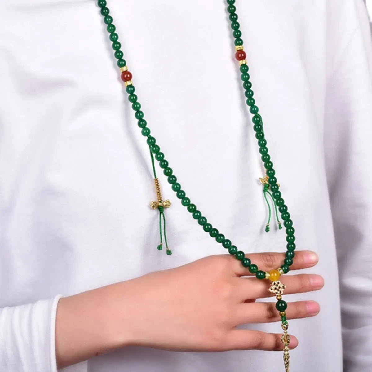 Brazil natural green agate multi-circle bracelet showing stone beads and manual processing detail