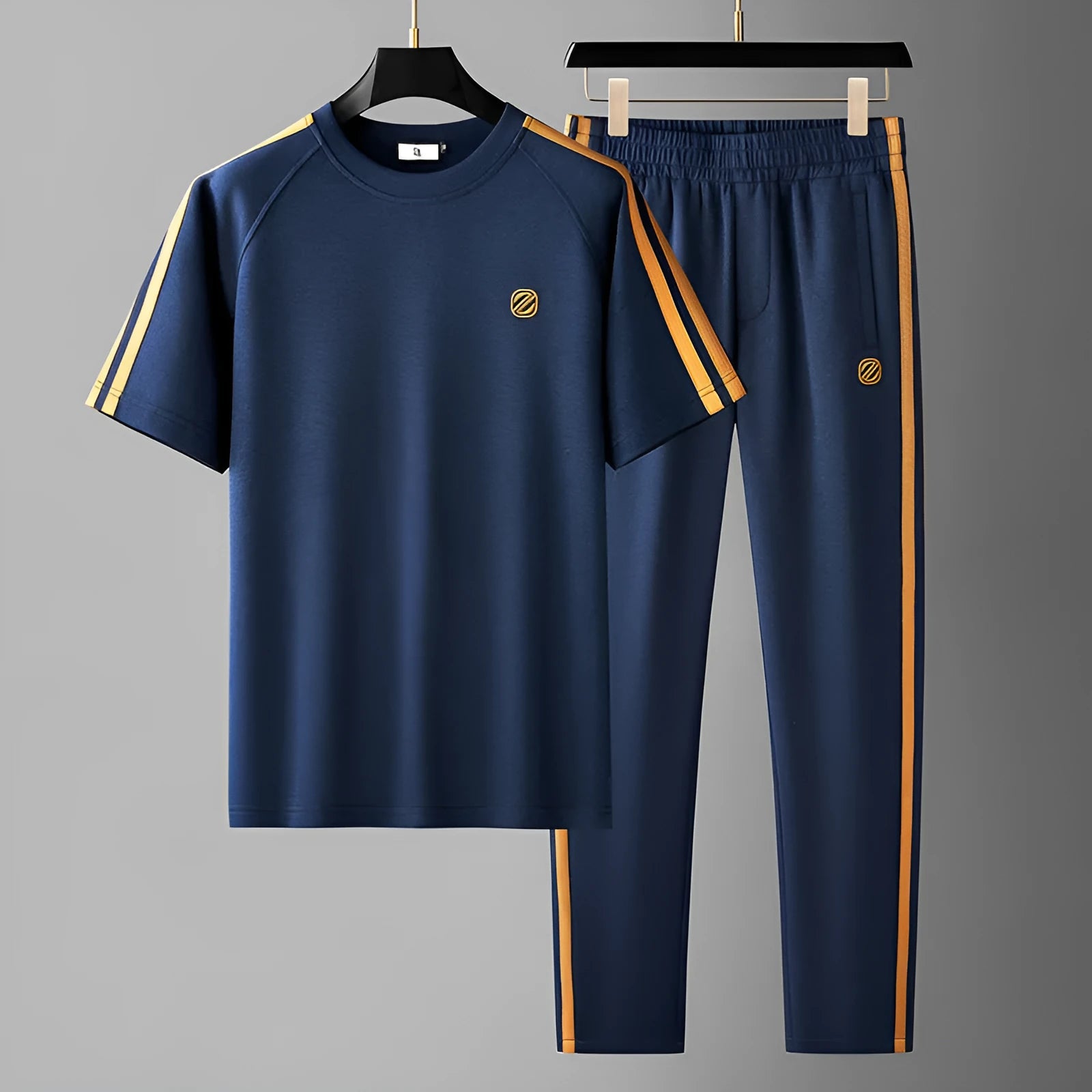 Men's blue ironing-free short sleeve polyester sports suit consisting of a top and pants
