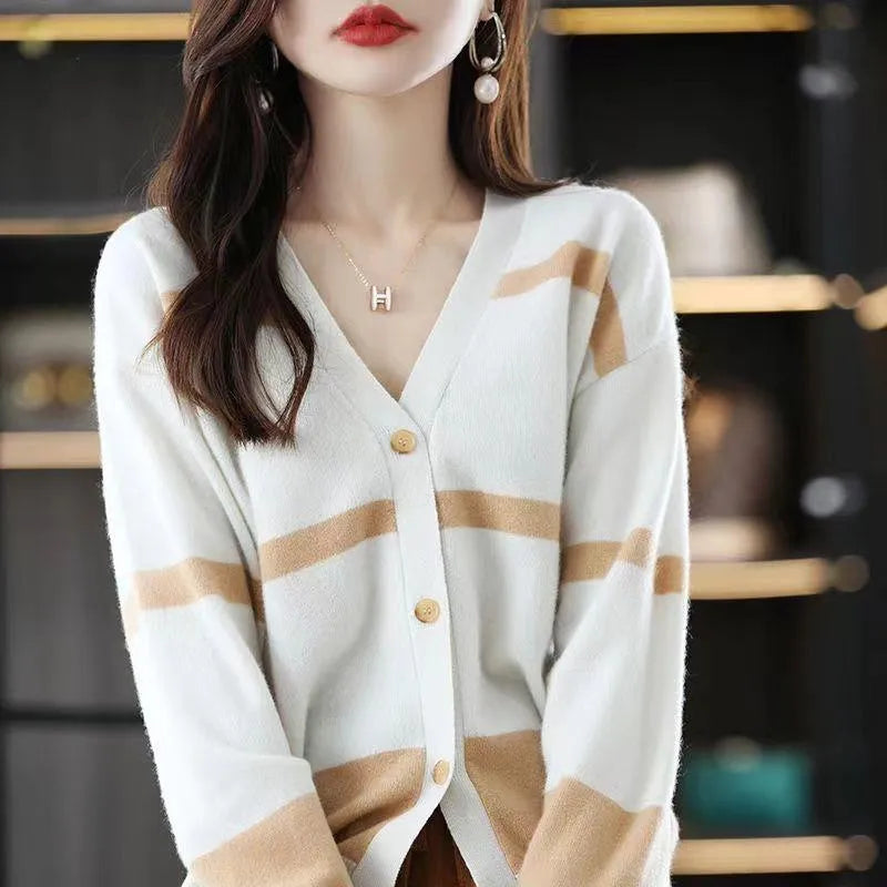 Women's striped V-neck button knitted cardigan with a 3D pattern in a slim fit.